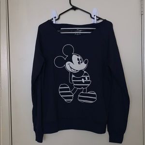 Woman’s Mickey crew neck sweater